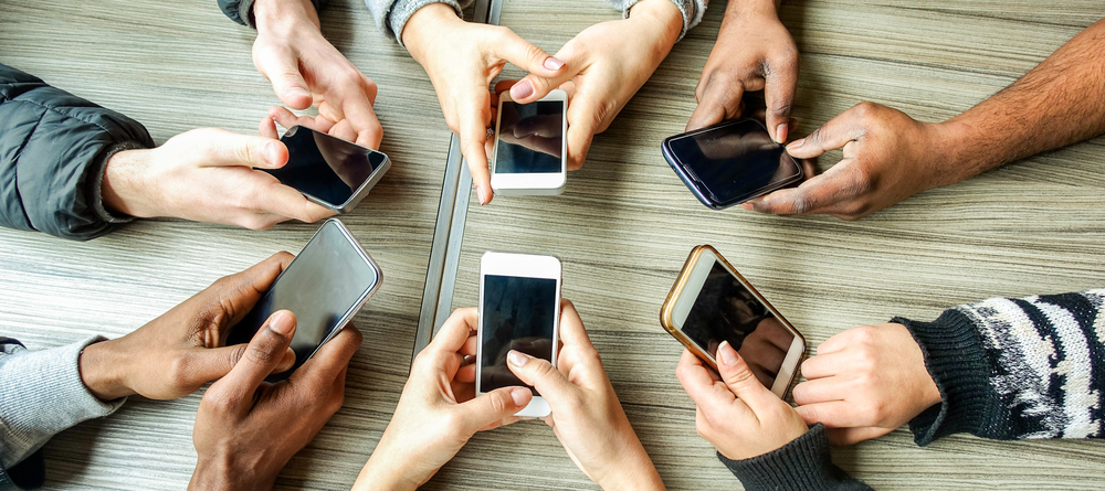 GCC Mobile Phone Shipments Fall to Lowest since 2013: IDC