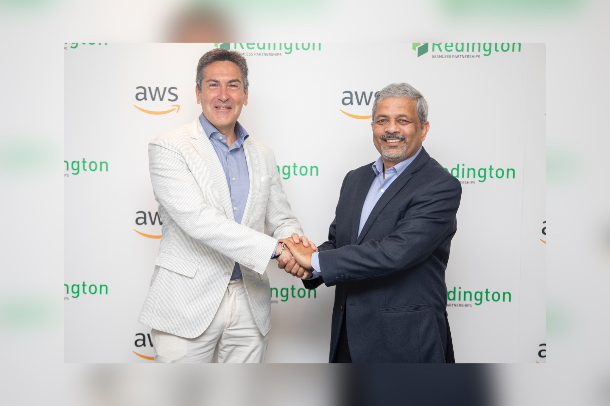 (L-R) Vittorio Sanvito, EMEA Director of Partner Development at AWS and Rajiv Srivastava, Managing Director at Redington Group