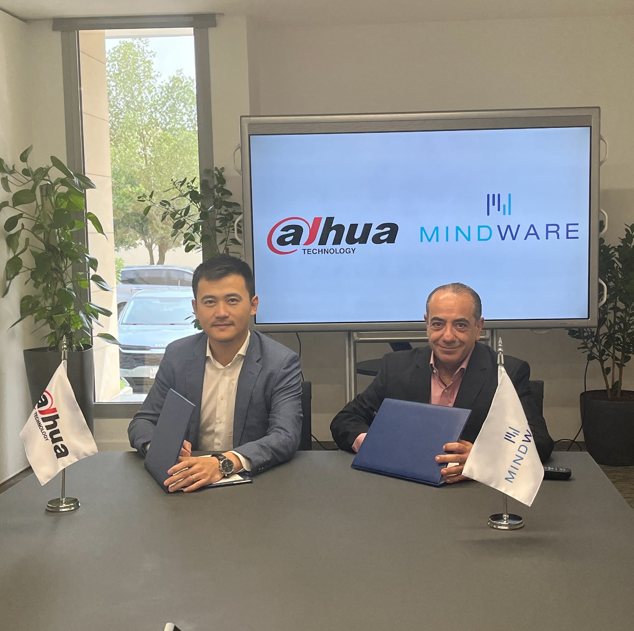 Mindware KSA Signs Distributorship Contract with Dahua Technology KSA
