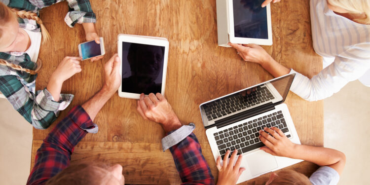 Kaspersky and the UAE Cyber Security Council report on navigating the digital age of parenting