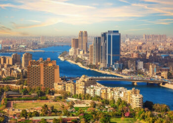 iscore partners with e& enterprise to pioneer AI-powered credit risk transformation in Egypt