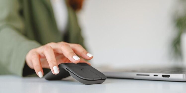 Logitech launches Mobi Fold